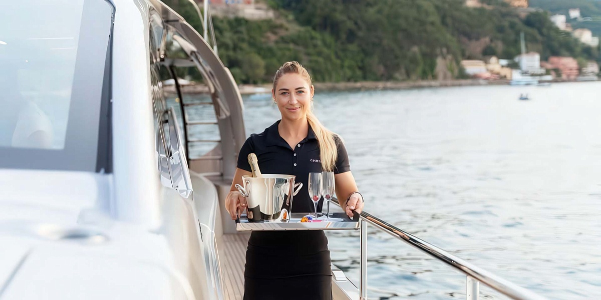 Аренда яхты Pershing 8X во Франции